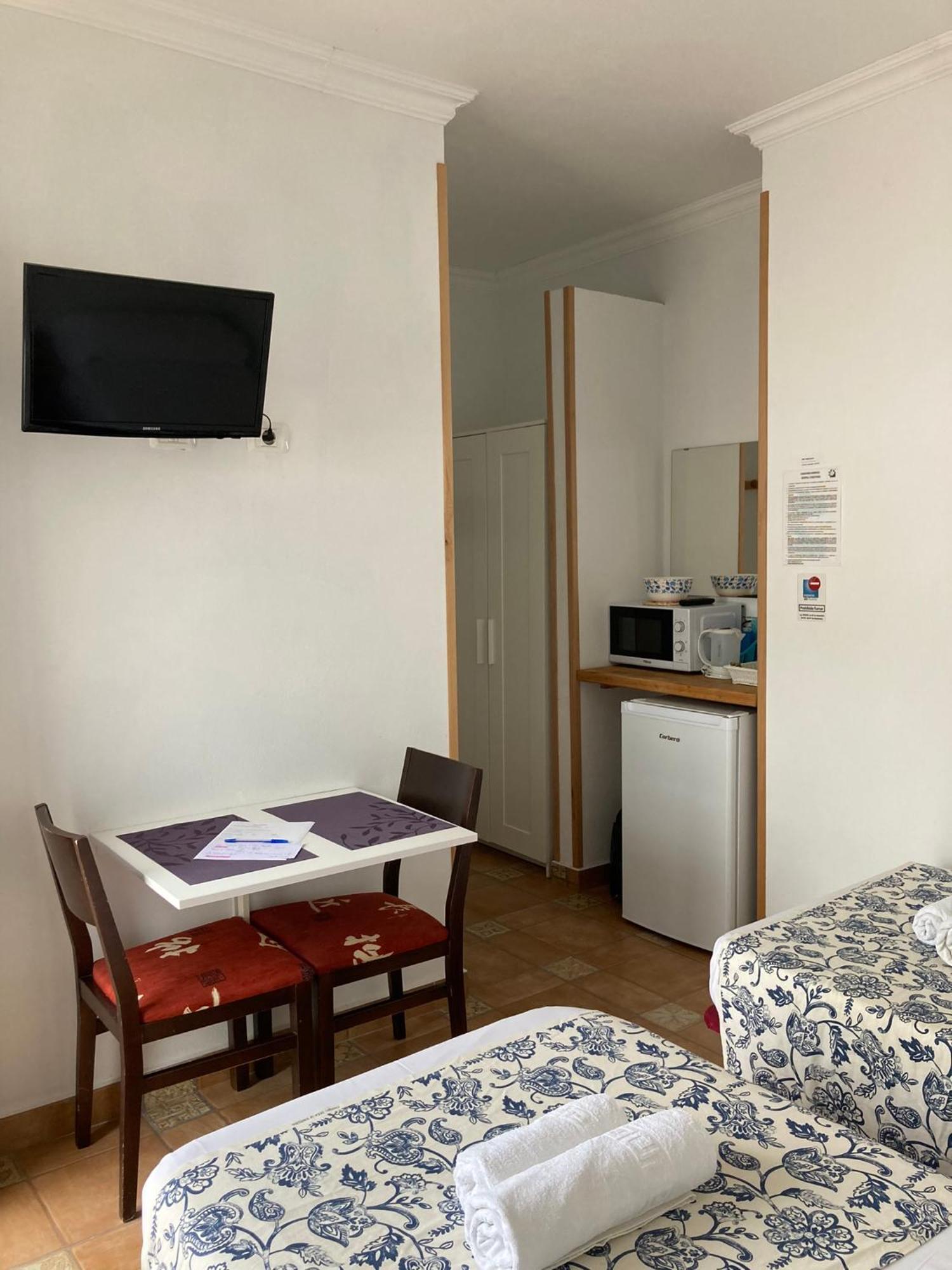 Apartamentos Y Habitaciones Villa Marina La Caleta  Værelse billede