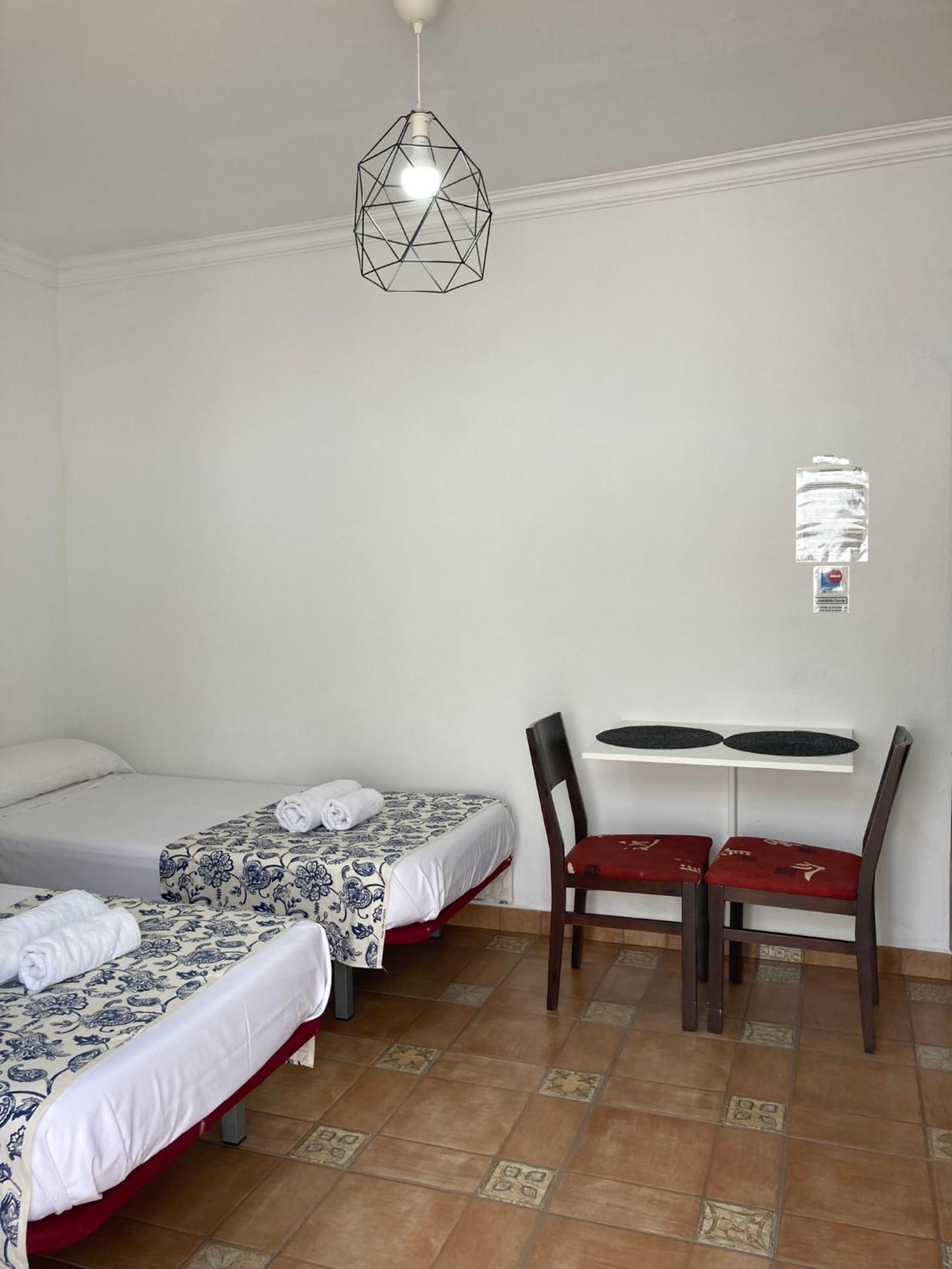 Apartamentos Y Habitaciones Villa Marina La Caleta  Eksteriør billede