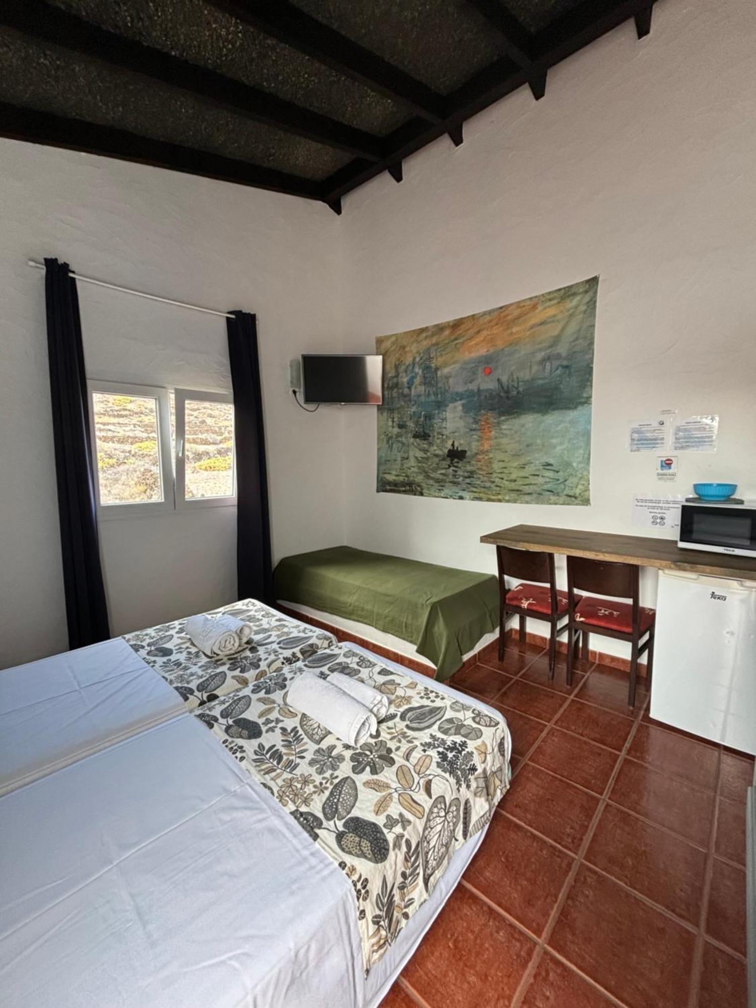 Apartamentos Y Habitaciones Villa Marina La Caleta  Eksteriør billede