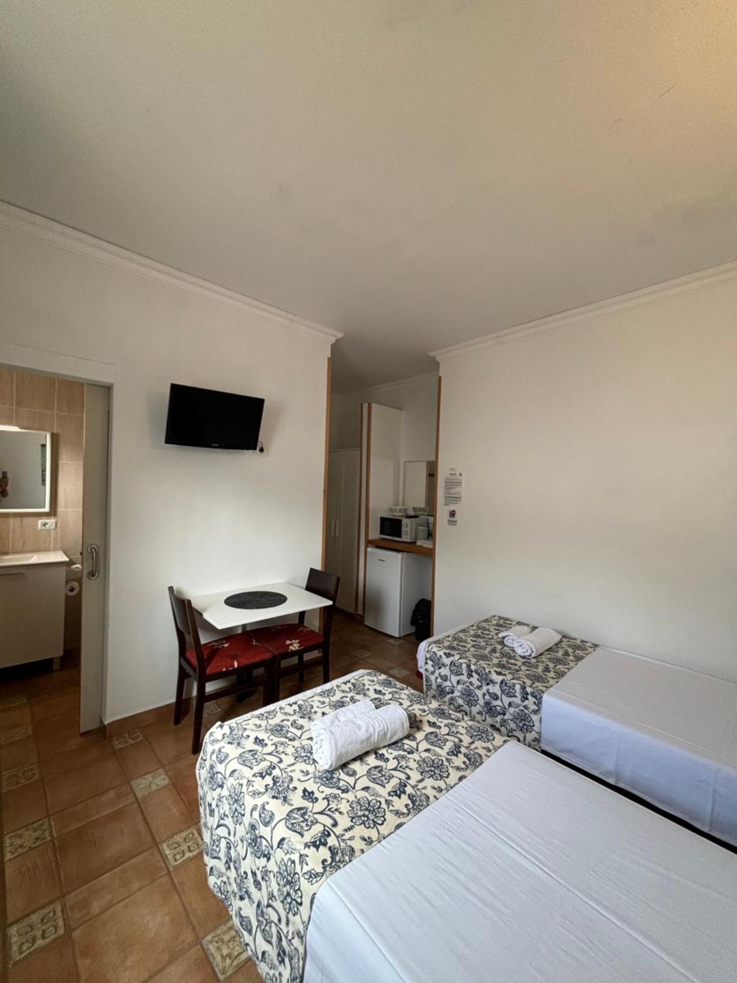 Apartamentos Y Habitaciones Villa Marina La Caleta  Eksteriør billede