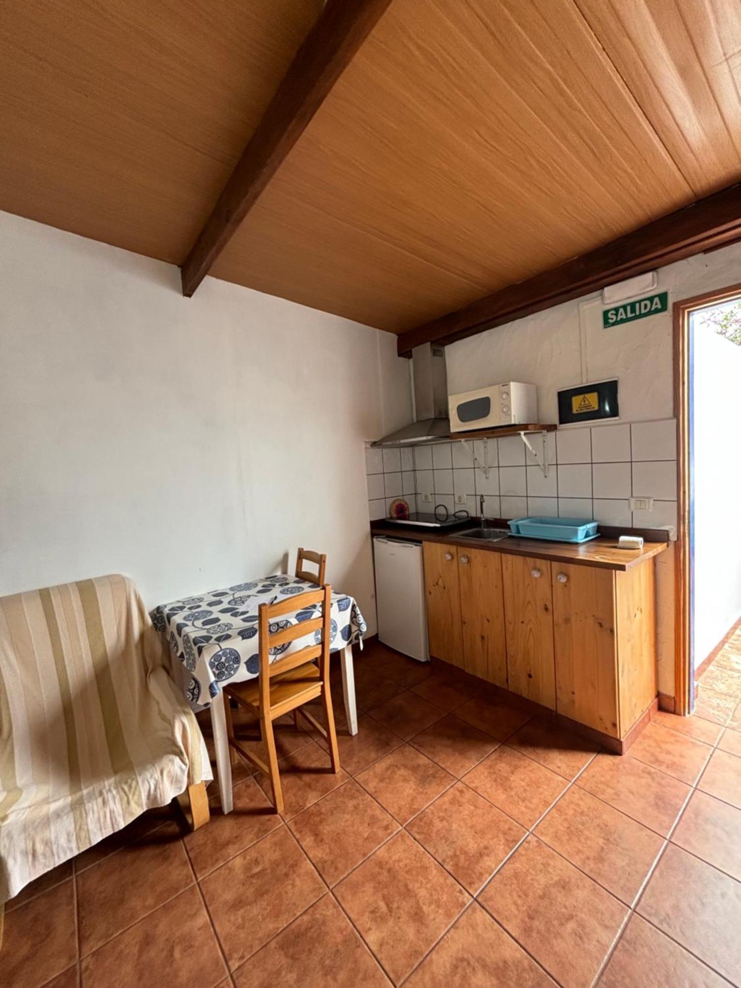 Apartamentos Y Habitaciones Villa Marina La Caleta  Eksteriør billede