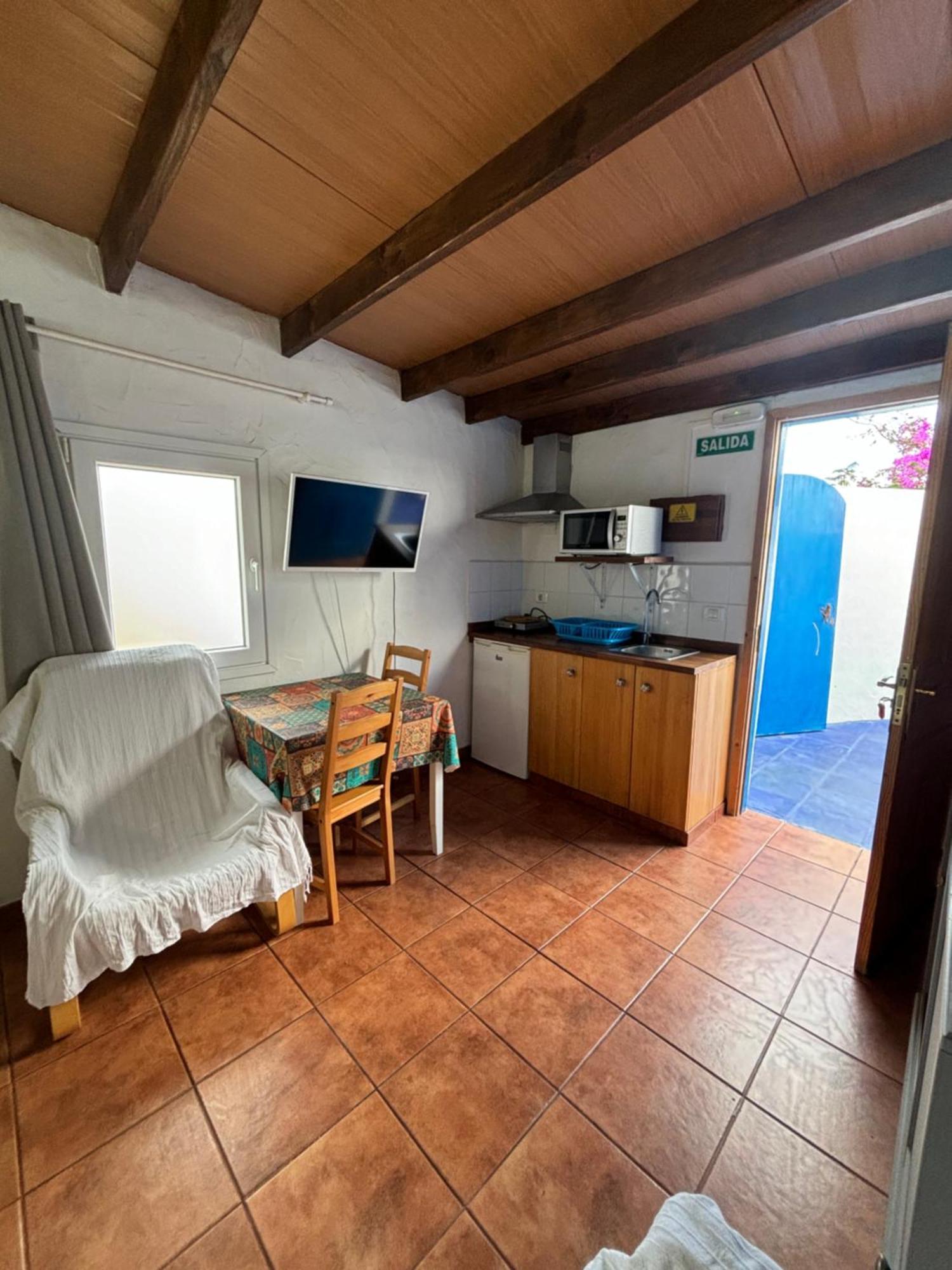 Apartamentos Y Habitaciones Villa Marina La Caleta  Eksteriør billede