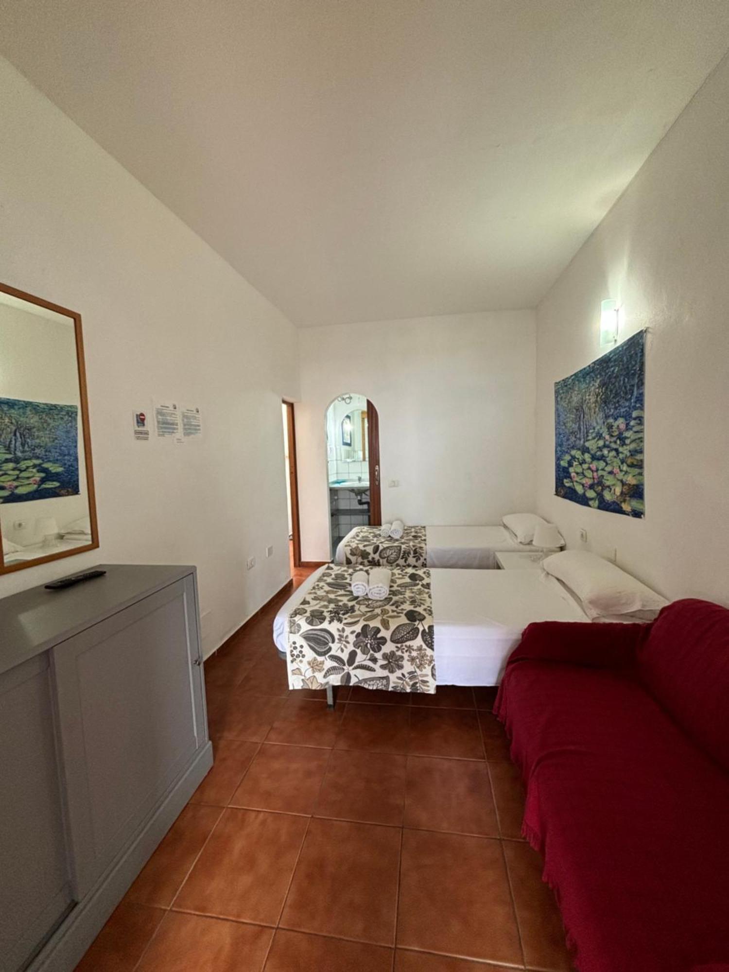 Apartamentos Y Habitaciones Villa Marina La Caleta  Eksteriør billede