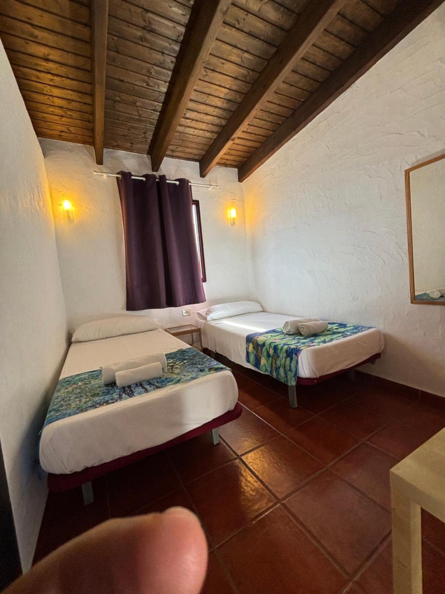 Apartamentos Y Habitaciones Villa Marina La Caleta  Eksteriør billede